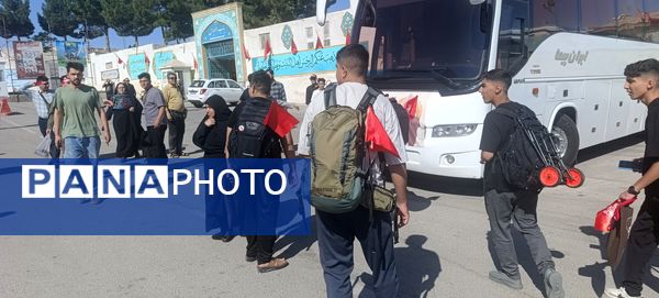 بدرقه دانش‌آموزان اعزامی به پیاده‌روی اربعین 