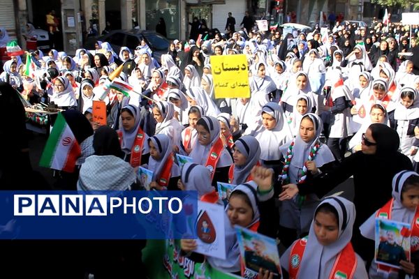 تجلی اقتدار مردم بهارستان در راهپیمایی ۱۳ آبان