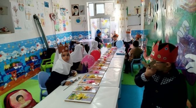 جشن غنچه‌ها در پیش‌دبستانی باران علم هوراند