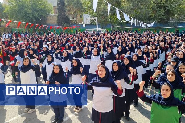گرامیداشت هفته تربیت بدنی در دبیرستان ارشاد ناحیه دو شهرری 