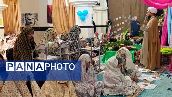 بازدید مسئولان از معتکفین دختر در محل مسجد جامعه شهرستان خلیل آباد