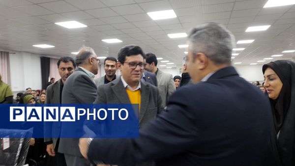 آیین گرامیداشت هفته پژوهش در شهرستان قائمشهر 