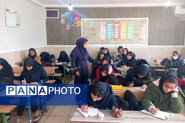 برگزاری آزمون شبه تیمز شماره۲ در دبیرستان ارمغان