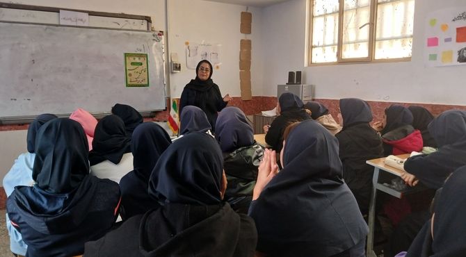 اجرای طرح آموزشی «قاضی مدرسه» در دبیرستان شهید شهلایی ناحیه 3 کرج 