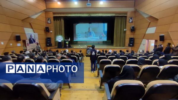 مراسم یادبود خیر مدرسه‌ساز در کوهدشت 