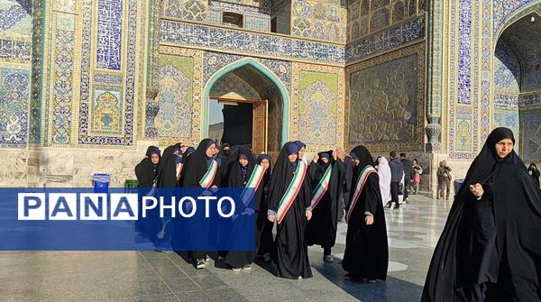 گرامیداشت هفته قرآن ، عترت و نماز در دبیرستان شاهد تکتم 