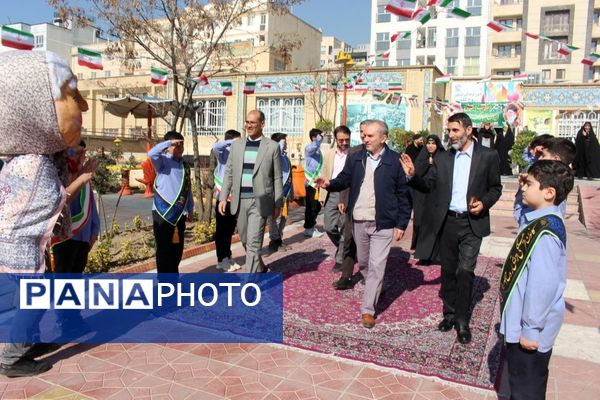 جشن پرشور چهل و ششمین سالگرد انقلاب در کانون روح‌الله منطقه ۵ تهران