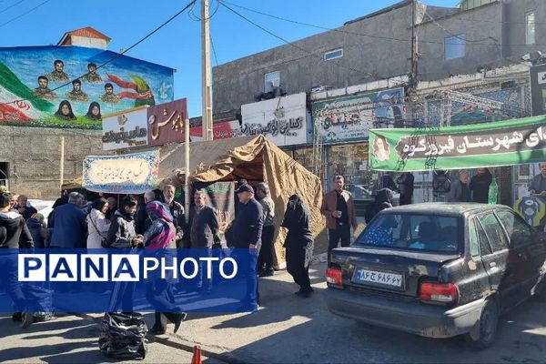 پذیرایی موکب شهدای فیروزکوه در روز شهادت حضرت فاطمه (س).