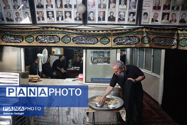  عزاداری روز تاسوعای حسینی در هیات سقاهای همدانی مقیم مرکز