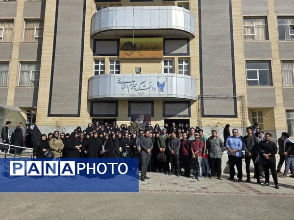 کارگاه نویسندگی با حضور محمد مردانیان و جمعی از نوجوانان و جوانان علاقه‌مند به قلم و اندیشه برگزار شد