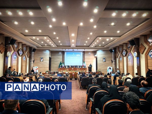 نایب رئیس مجلس شورای اسلامی پای درد دل فعالان اقتصادی نشست
