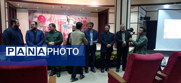 گردهمایی و تقدیر از خادمین شهدا در اداره اوقاف اسلامشهر 
