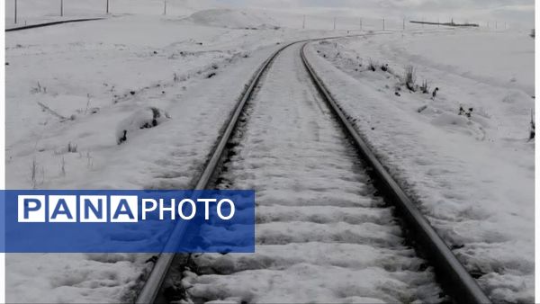 بارش اولین برف پاییزی در روستای نورآباد شازند