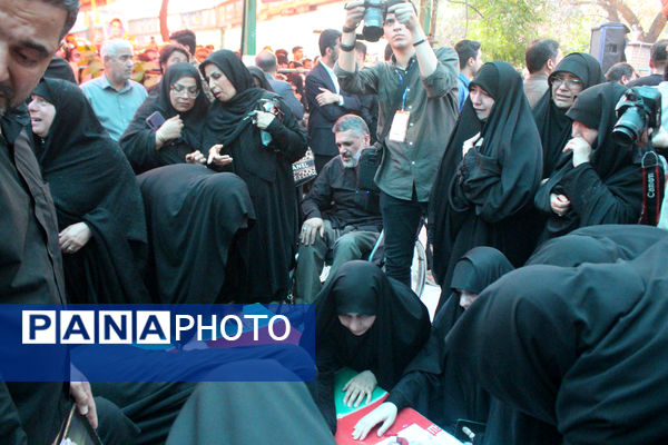 وداع با پیکرهای مطهر شهدای جنایات رژیم صهیونیستی در قم