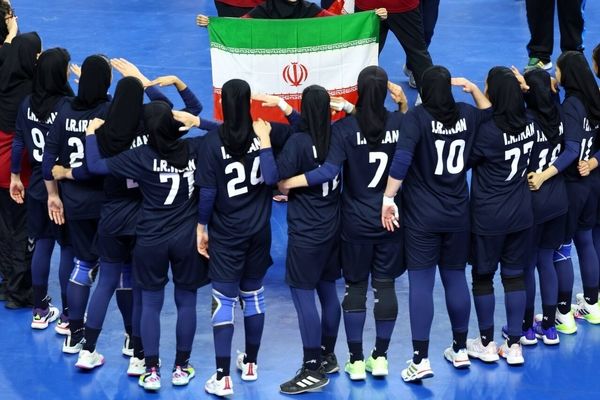 پیام تبریک وزیر امور خارجه در پی قهرمانی تیم هندبال دختران