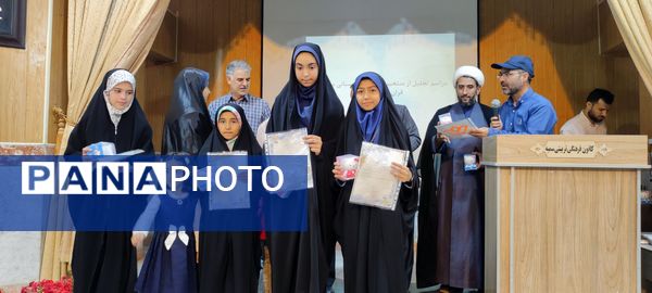 آیین تجلیل از برگزیدگان مسابقات قرآن عترت نماز در شیروان