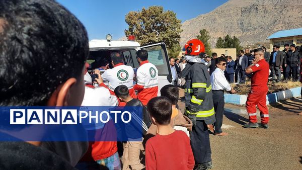 مانور سراسری زلزله در دبیرستان  پسرانه عشایر یاسوج 