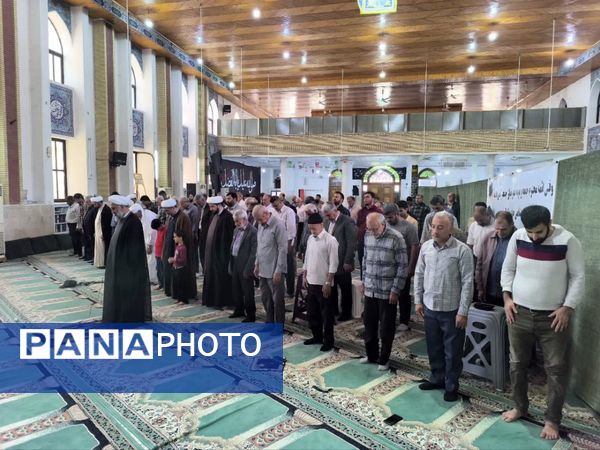 پیوند دل‌های مؤمن در صفوف نماز جمعه بندرترکمن