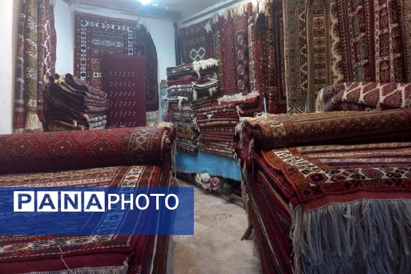 بازدید از بازار قدیمی فرش مشهد به‌مناسبت روز ملی فرش