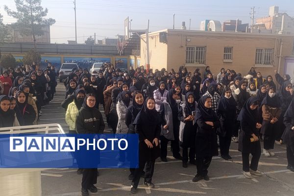 بیست و هفتمین مانور زلزله و ایمنی در دبیرستان مهر نیشابور