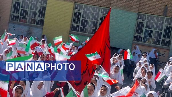 یک پرچم، یک نقشه، یک صدا: همبستگی و عشق به وطن در مدرسه پروین اعتصامی شازند