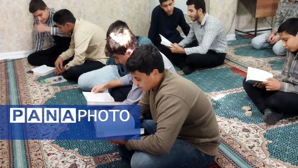 انس با قرآن در دبیرستان شاهد ابوذر غفاری 