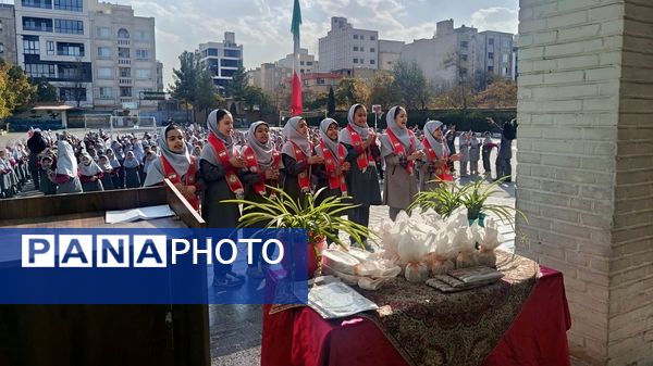 جشن میلاد حضرت زینب (س) و روز پرستار در دبستان پنجم مهر