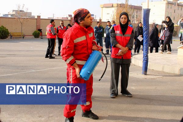 مانور سراسری زلزله و ایمنی در پردیس