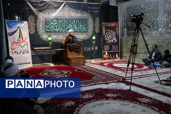ارادتمندان اهل‌بیت در شب چهارم فاطمیه گرد هم آمدند