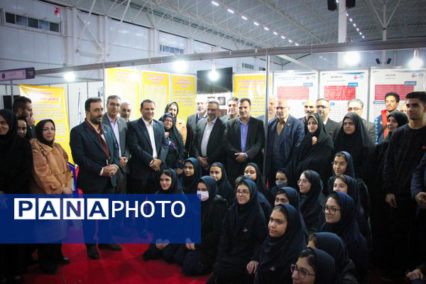 آغاز به‌کار نمایشگاه نوآوری و فناوری کاشان با ارائه دستاوردهای دانش‌آموزی