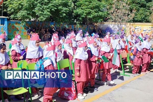 جشن شکوفه‌های سال تحصیلی جدید در شهرستان سملقان