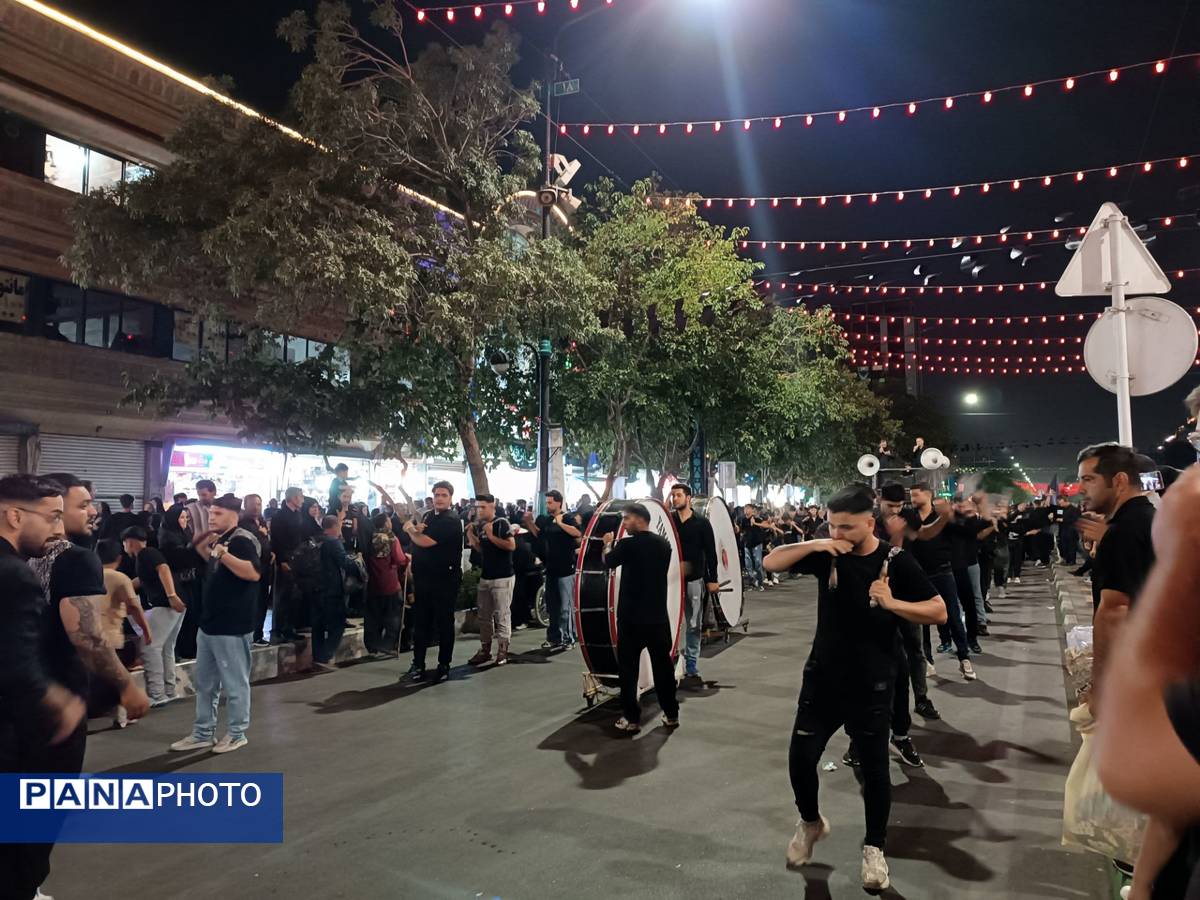حالوهوای خیابانهای مشهد در شب شهادت امام رضا(ع)