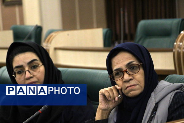 نشست خبری انجمن داروسازان یزد