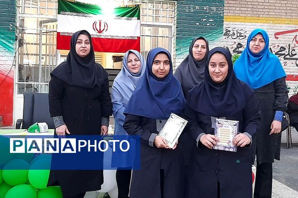 برگزاری جشن پرشور روز دانش آموز در دبیرستان شهدای هسته‌ای