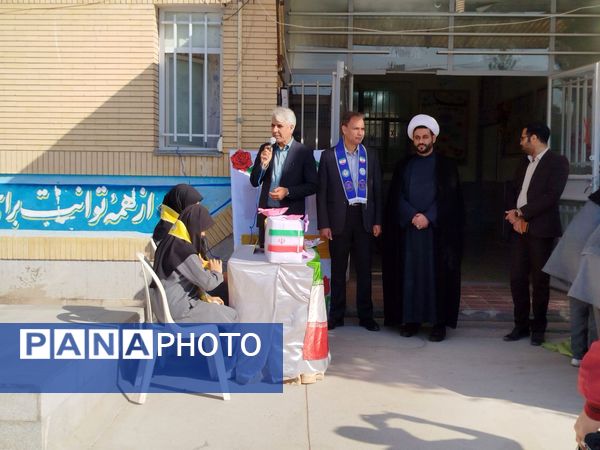 انتخابات شورای دانش آموزی در دبیرستان دخترانه امید 