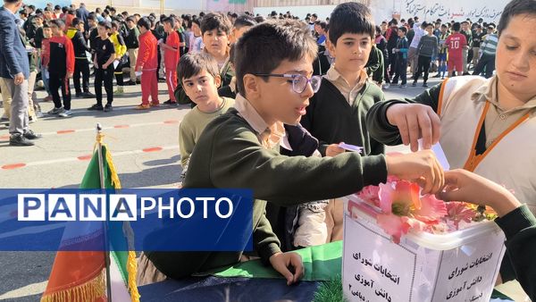 انتخابات شورای دانش‌آموزی مدرسه شهید دباغی۲