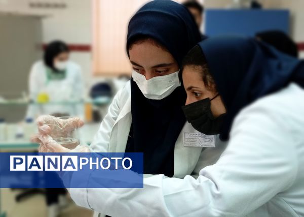 ۳۰ تیم دانشآموزی در مرحله استانی بیست و سومین دوره از مسابقات آزمایشگاهی به رقابت پرداختند