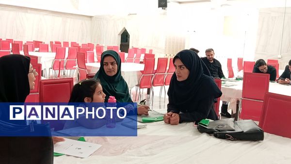 دوره توانمندسازی زیست‌محیطی برای مراقبان سلامت مدارس ابتدایی در چهارمحال و بختیاری