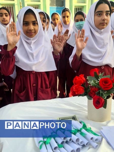 آیین افتتاحیه هفته «سفیران سلامت» در مدرسه شهید ابراهیم تنیده 