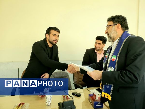 قاب‌هایی به یادگار از مدیر کل سابق استان چهارمحال و بختیاری