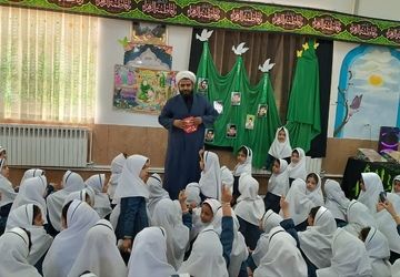 پرده‌خوانی روشی برای آشنایی دانش‌آموزان میبدی با شخصیت حضرت زهرا (س) 