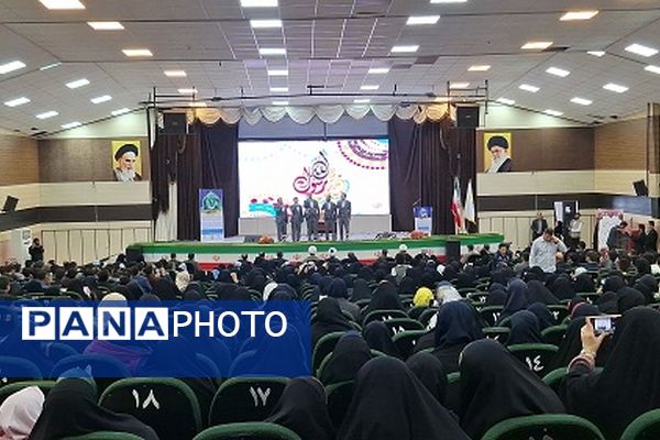 بزرگترین محفل انس با قرآن کریم همزمان با مدارس کشورهای اسلامی در البرز