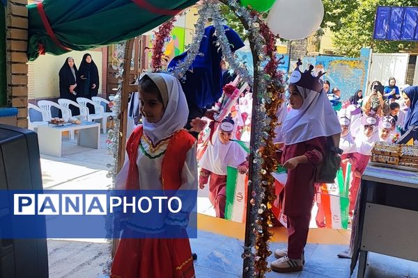 جشن شکوفه‌های سال تحصیلی جدید در شهرستان سملقان