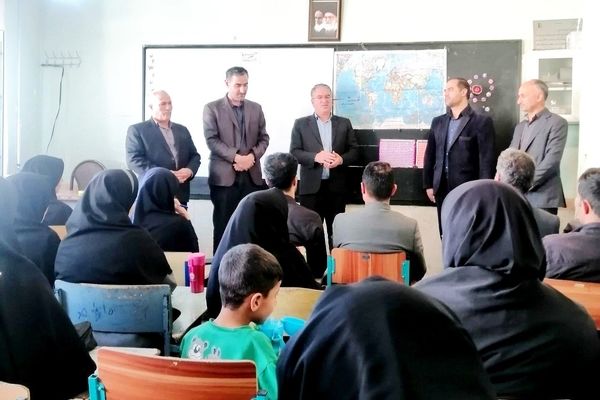 تقویت مبانی تربیت دینی، اساس پرورش نسل آگاه و مؤمن است