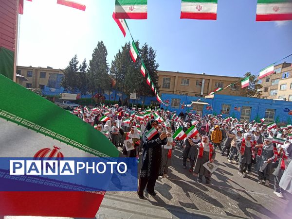 مراسم روز دانش آموز در دبستان دخترانه نرجس یک