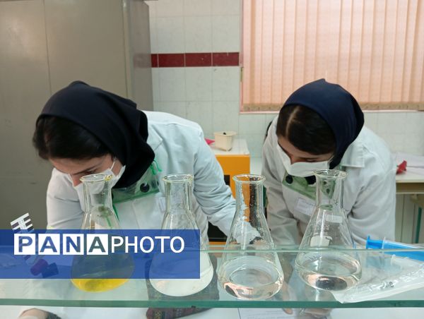 ۳۰ تیم دانشآموزی در مرحله استانی بیست و سومین دوره از مسابقات آزمایشگاهی به رقابت پرداختند