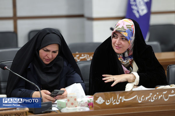 جلسه مدیران استان‌ها با شورای معاونان سازمان دانش‌آموزی 