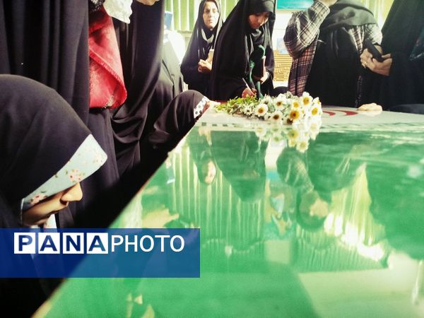 استقبال از شهید گمنام درنیشابور 