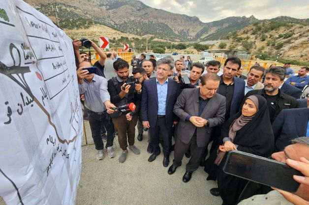 وزیر راه و شهرسازی از پروژه باند دوم تونل آزادی ایلام بازدید کرد
