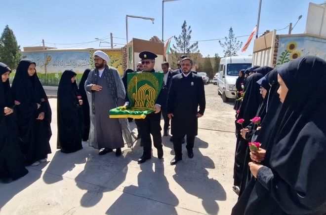 برگزاری جشن ولادت امام رضا(ع) در دبیرستان شهید خسروی شهرستان‌ زارچ